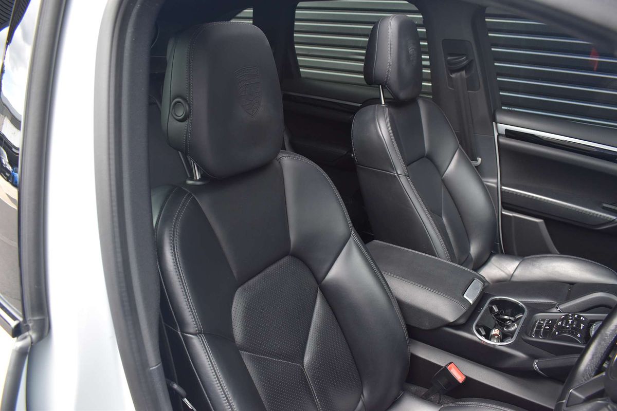 2017 Porsche Cayenne S Diesel Platinum Edition 92A