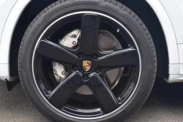 2017 Porsche Cayenne S Diesel Platinum Edition 92A