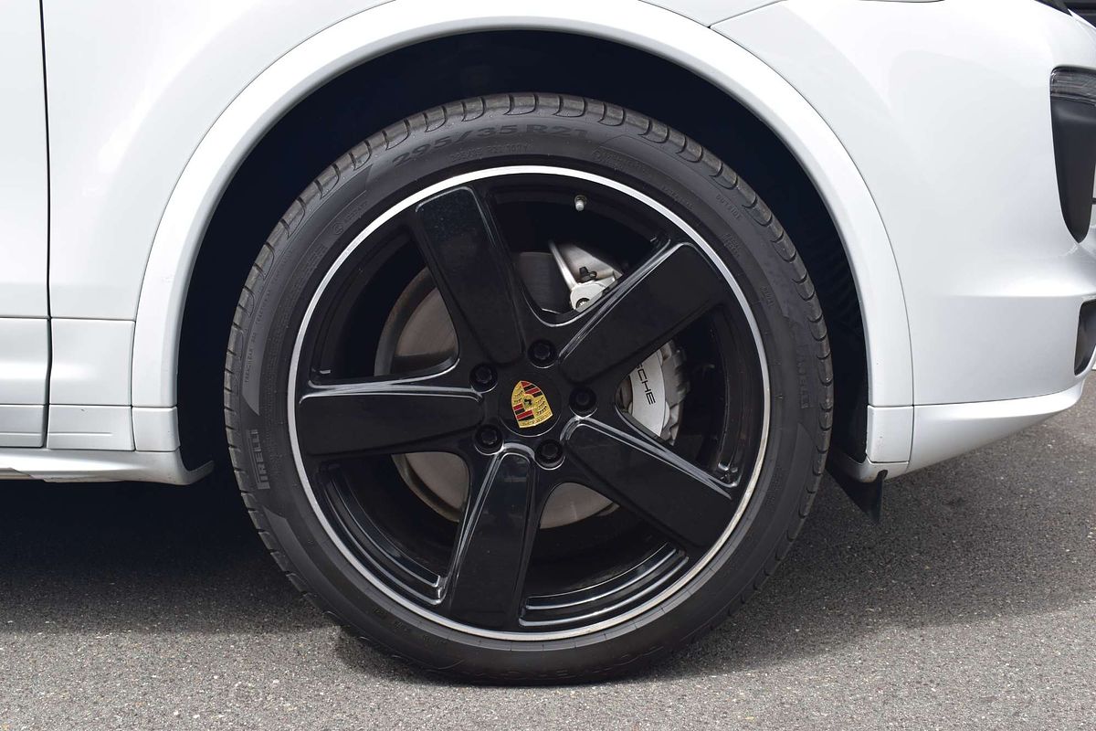 2017 Porsche Cayenne S Diesel Platinum Edition 92A