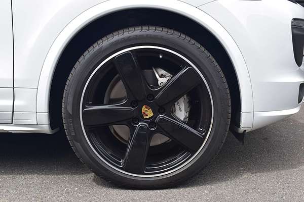 2017 Porsche Cayenne S Diesel Platinum Edition 92A