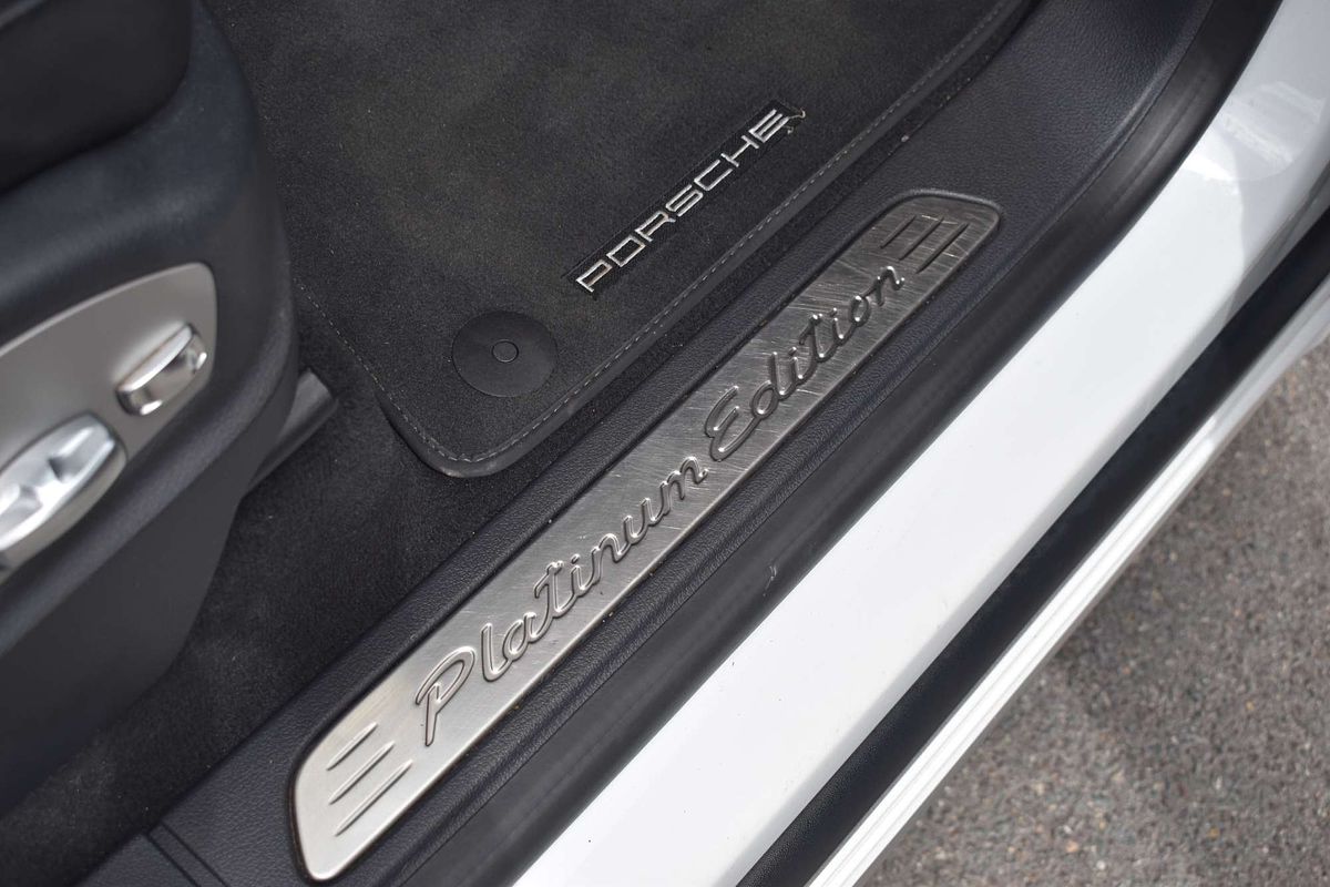 2017 Porsche Cayenne S Diesel Platinum Edition 92A