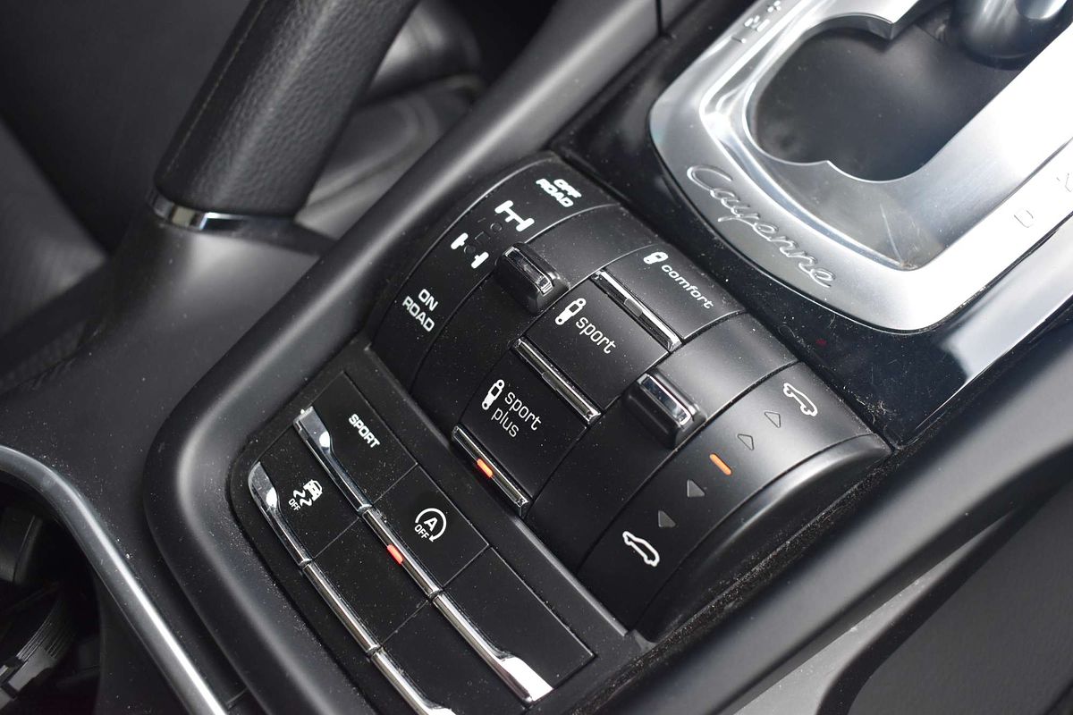 2017 Porsche Cayenne S Diesel Platinum Edition 92A