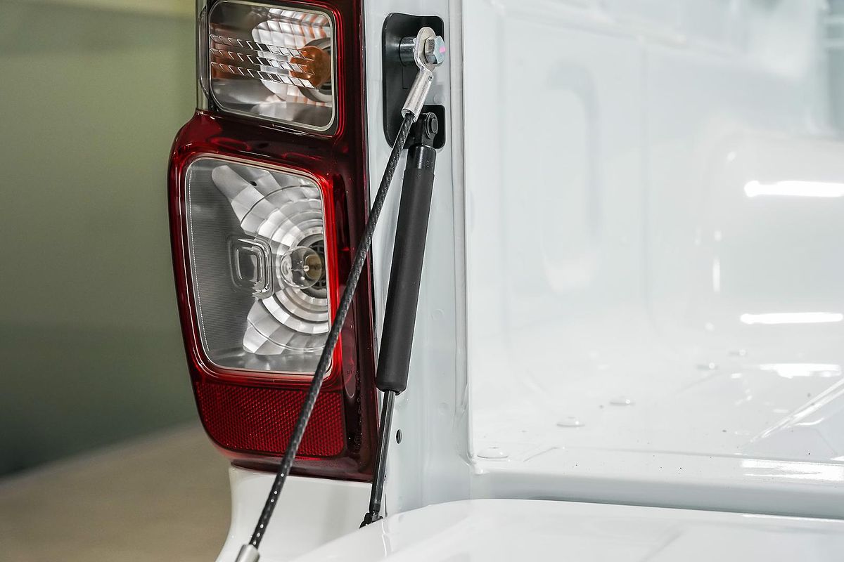 2025 Isuzu D-MAX SX 4X4