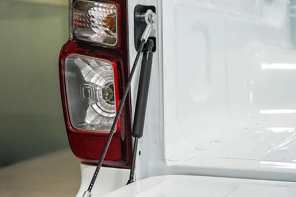 2025 Isuzu D-MAX SX 4X4