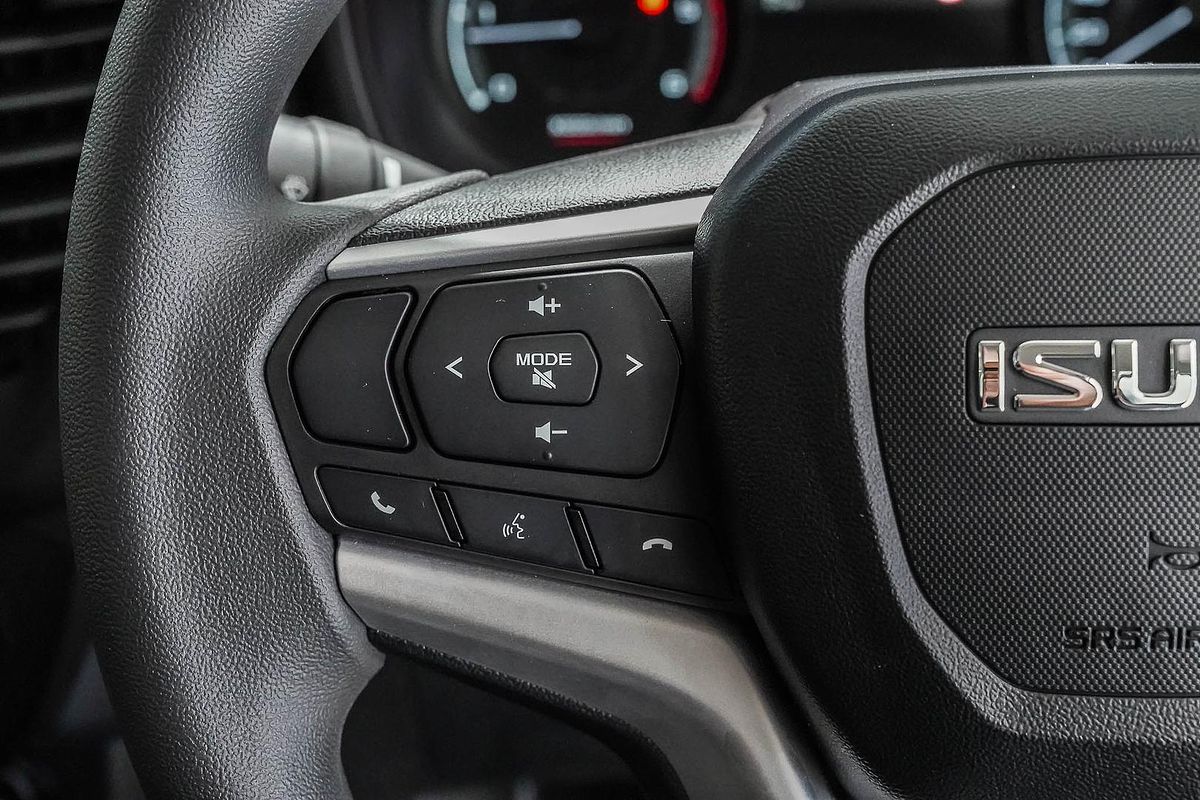 2025 Isuzu D-MAX SX 4X4
