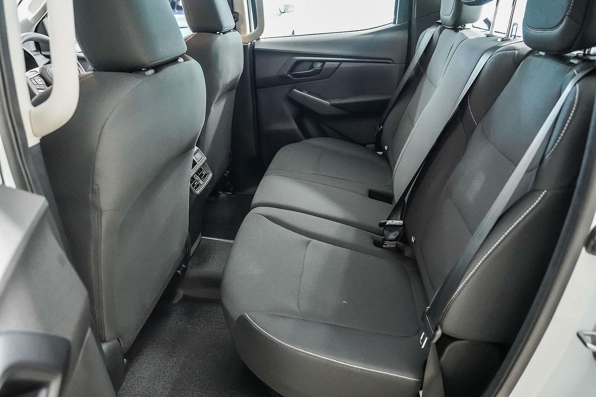 2025 Isuzu D-MAX SX 4X4