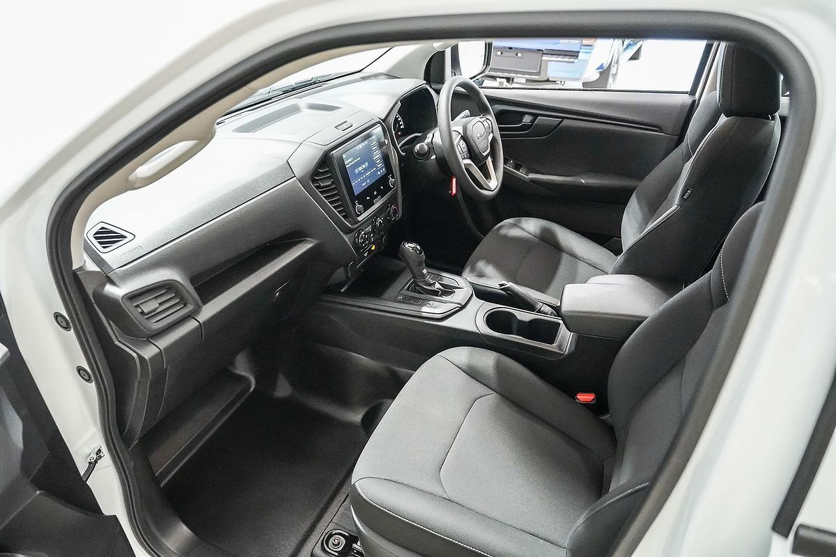 2025 Isuzu D-MAX SX 4X4