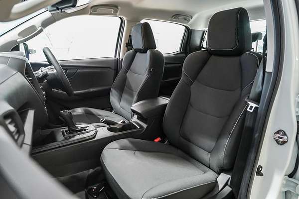2025 Isuzu D-MAX SX 4X4