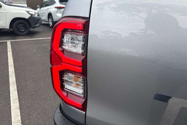 2021 Toyota Hilux SR5 GUN126R 4X4