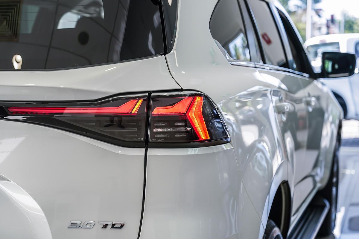 2025 Isuzu MU-X LS-U