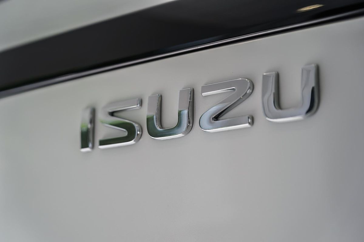 2025 Isuzu MU-X LS-U