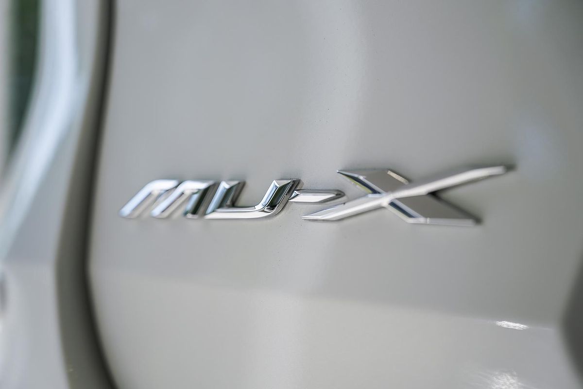 2025 Isuzu MU-X LS-U