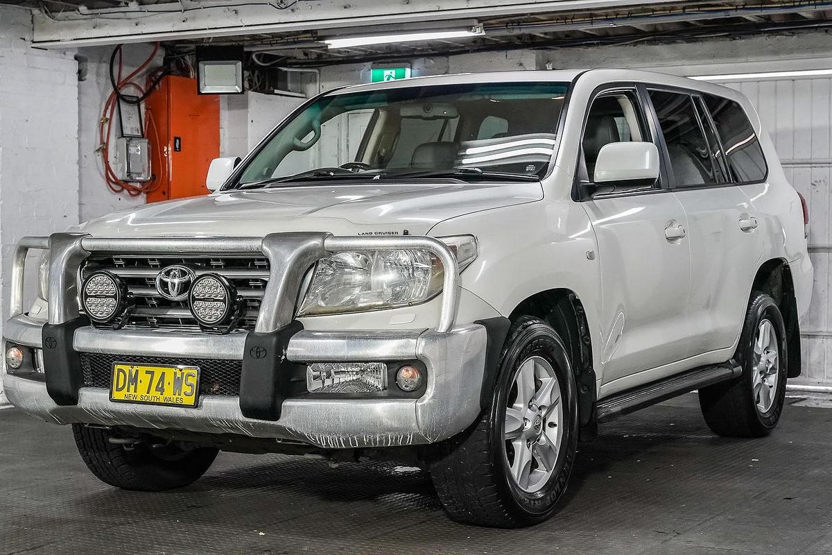 2011 Toyota Landcruiser Sahara VDJ200R