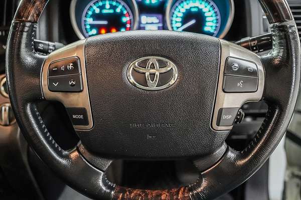 2011 Toyota Landcruiser Sahara VDJ200R