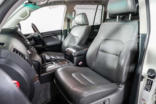 2011 Toyota Landcruiser Sahara VDJ200R