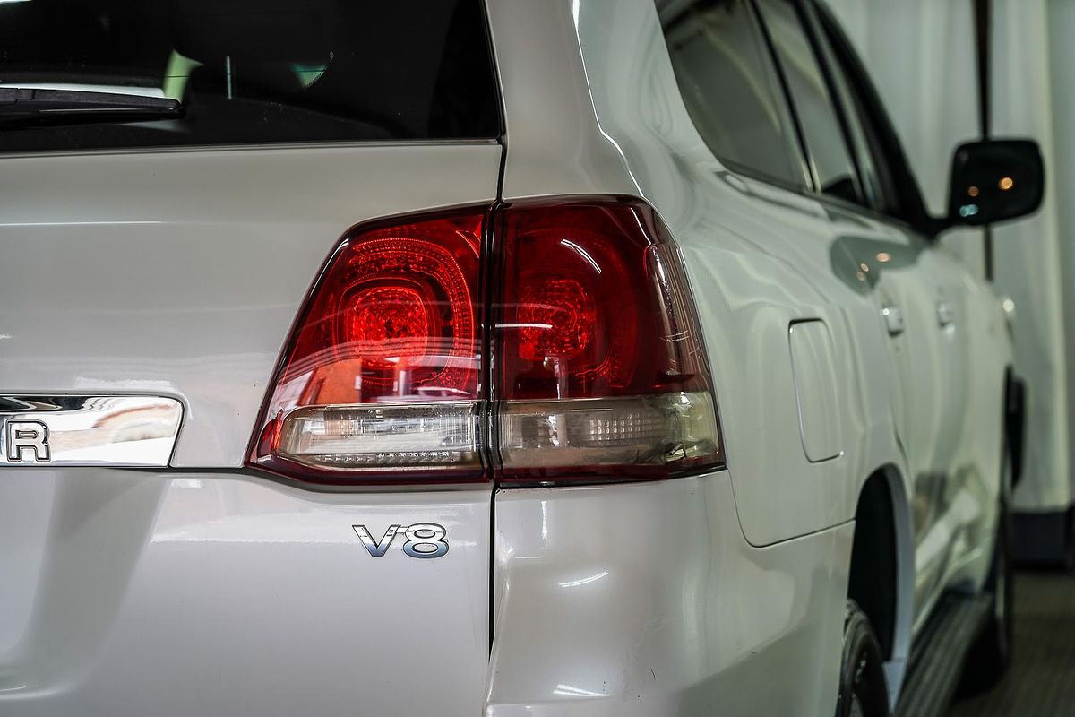 2011 Toyota Landcruiser Sahara VDJ200R