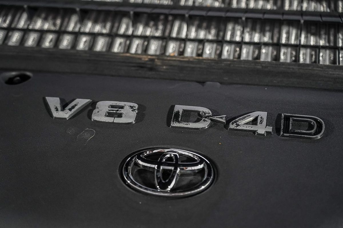 2011 Toyota Landcruiser Sahara VDJ200R