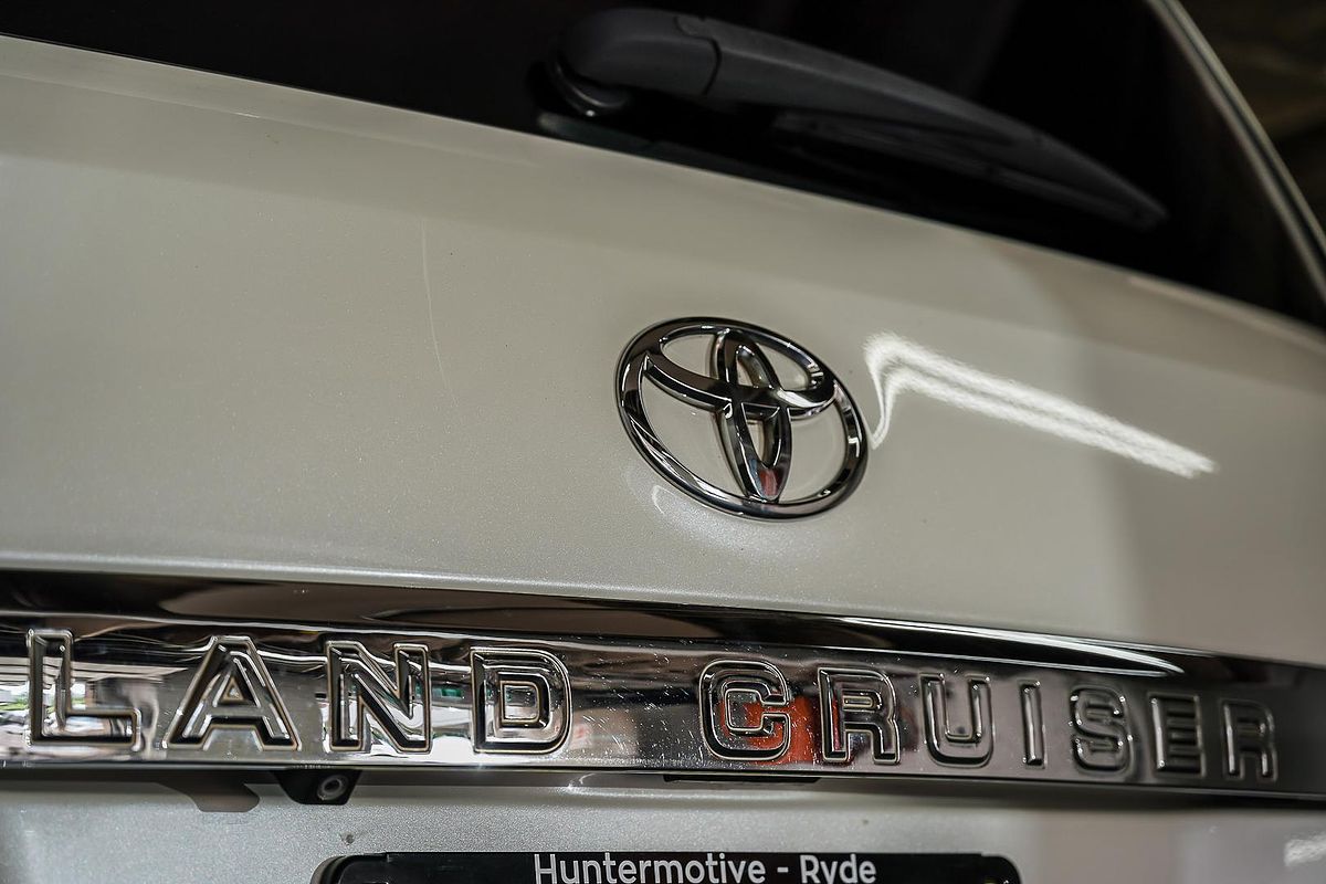 2011 Toyota Landcruiser Sahara VDJ200R