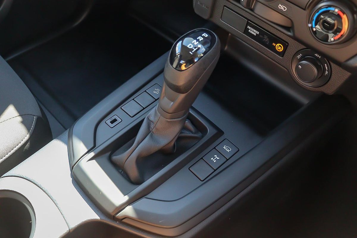 2025 Isuzu D-MAX SX 4X4