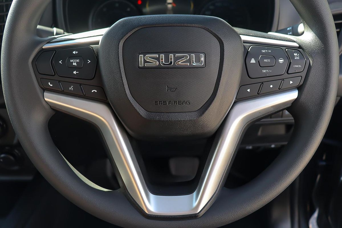 2025 Isuzu D-MAX SX 4X4