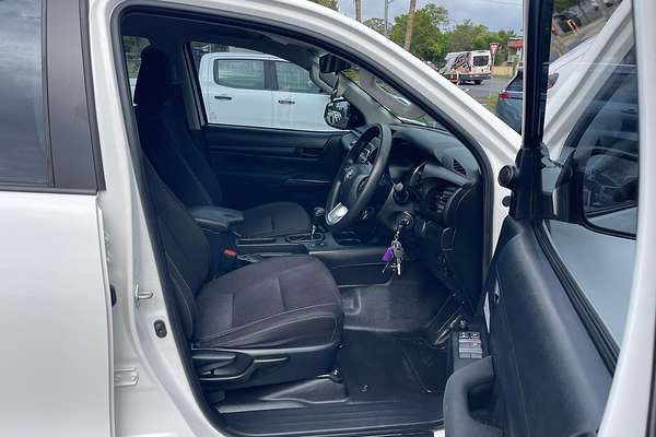 2021 Toyota Hilux SR GUN126R 4X4