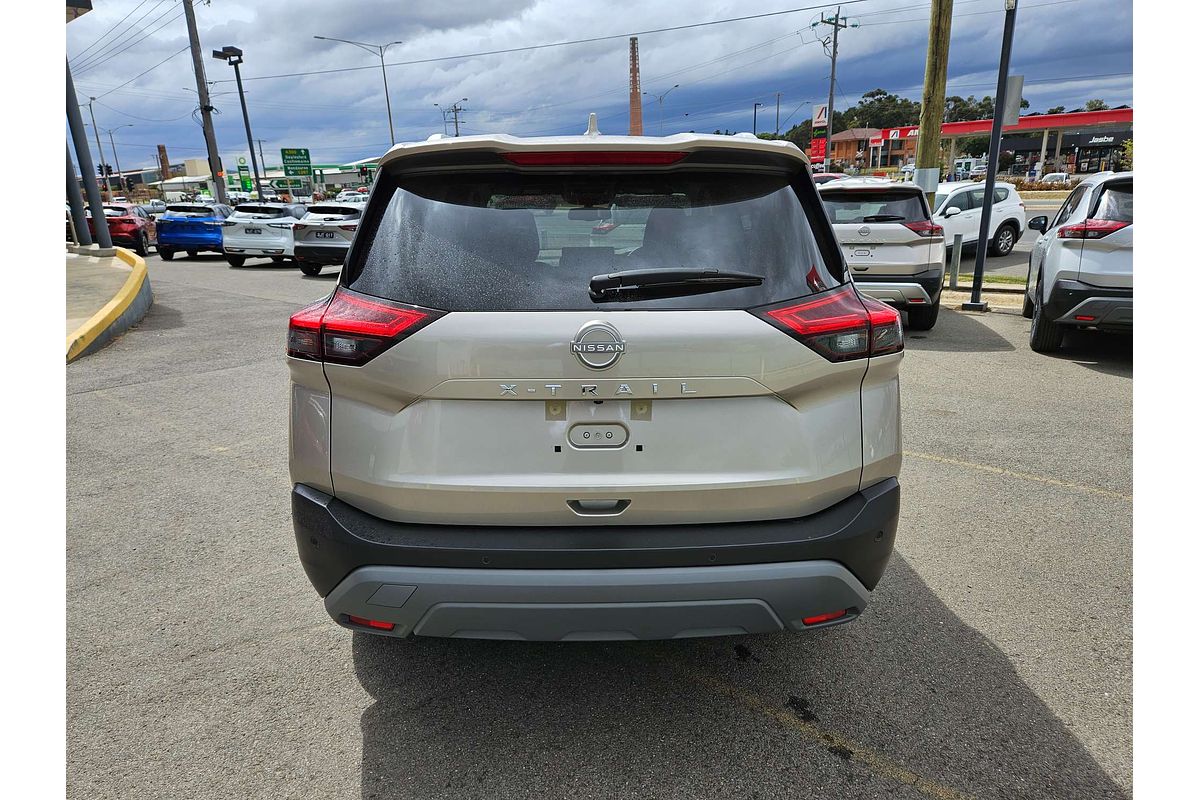 2024 Nissan X-TRAIL ST-L T33