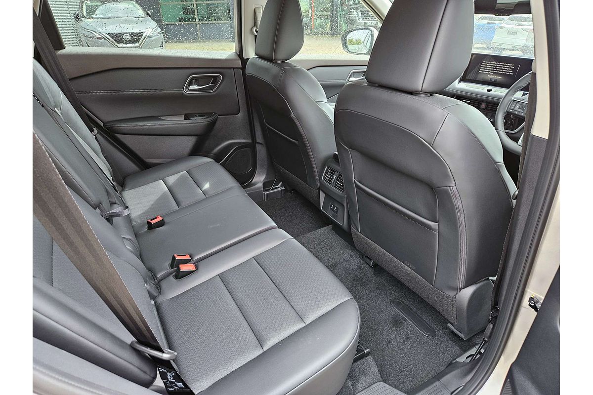 2024 Nissan X-TRAIL ST-L T33