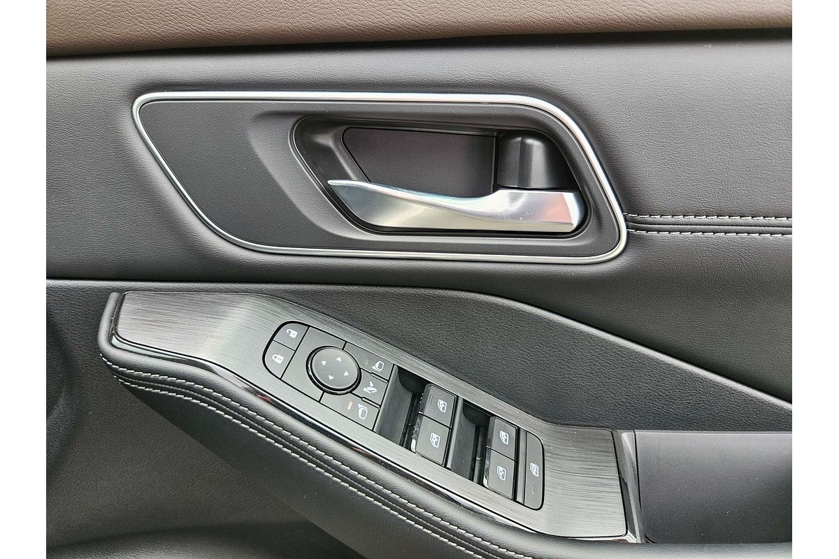 2024 Nissan X-TRAIL ST-L T33