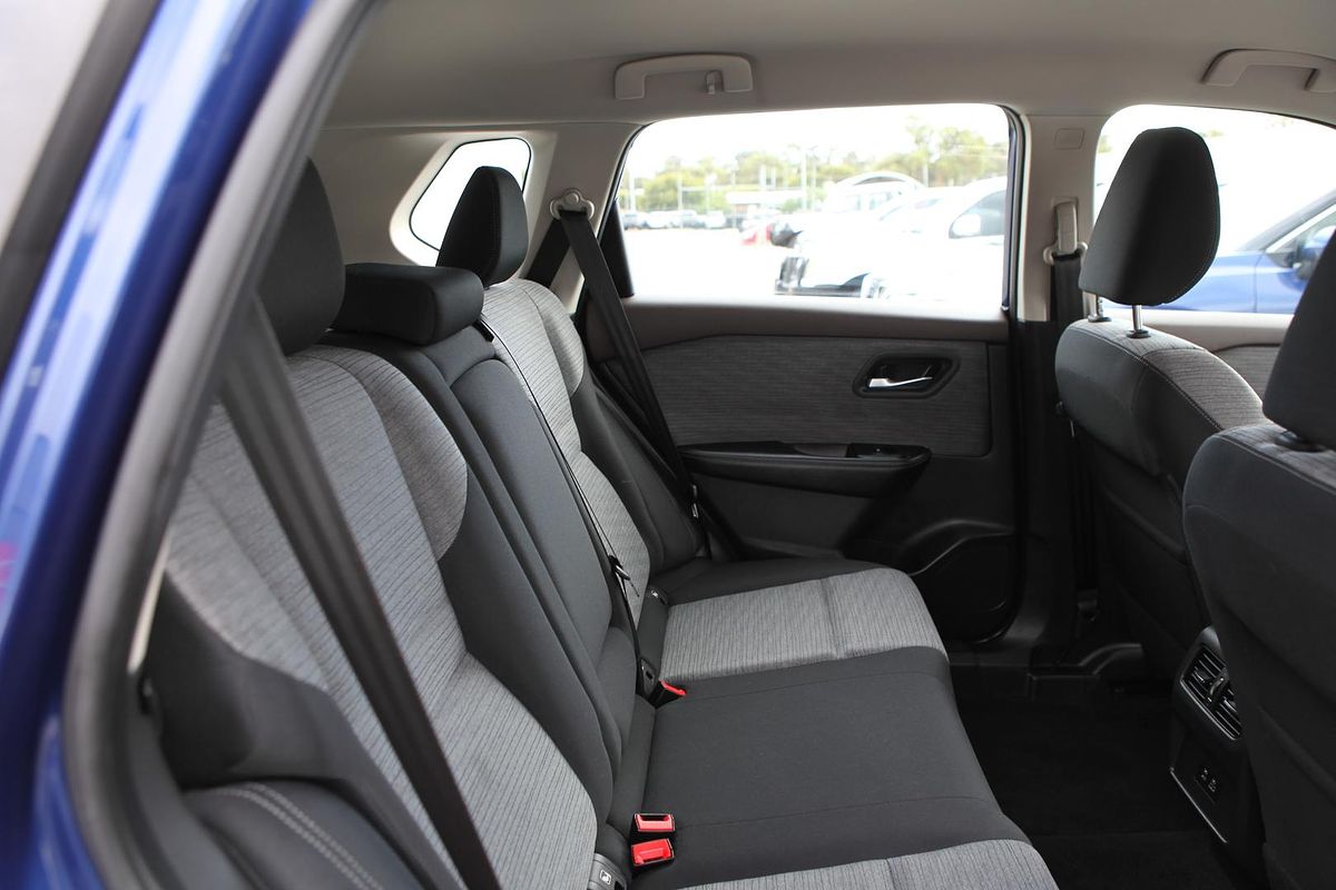 2024 Nissan X-TRAIL ST T33