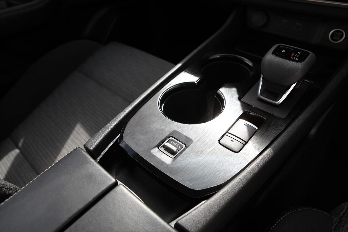 2024 Nissan X-TRAIL ST T33