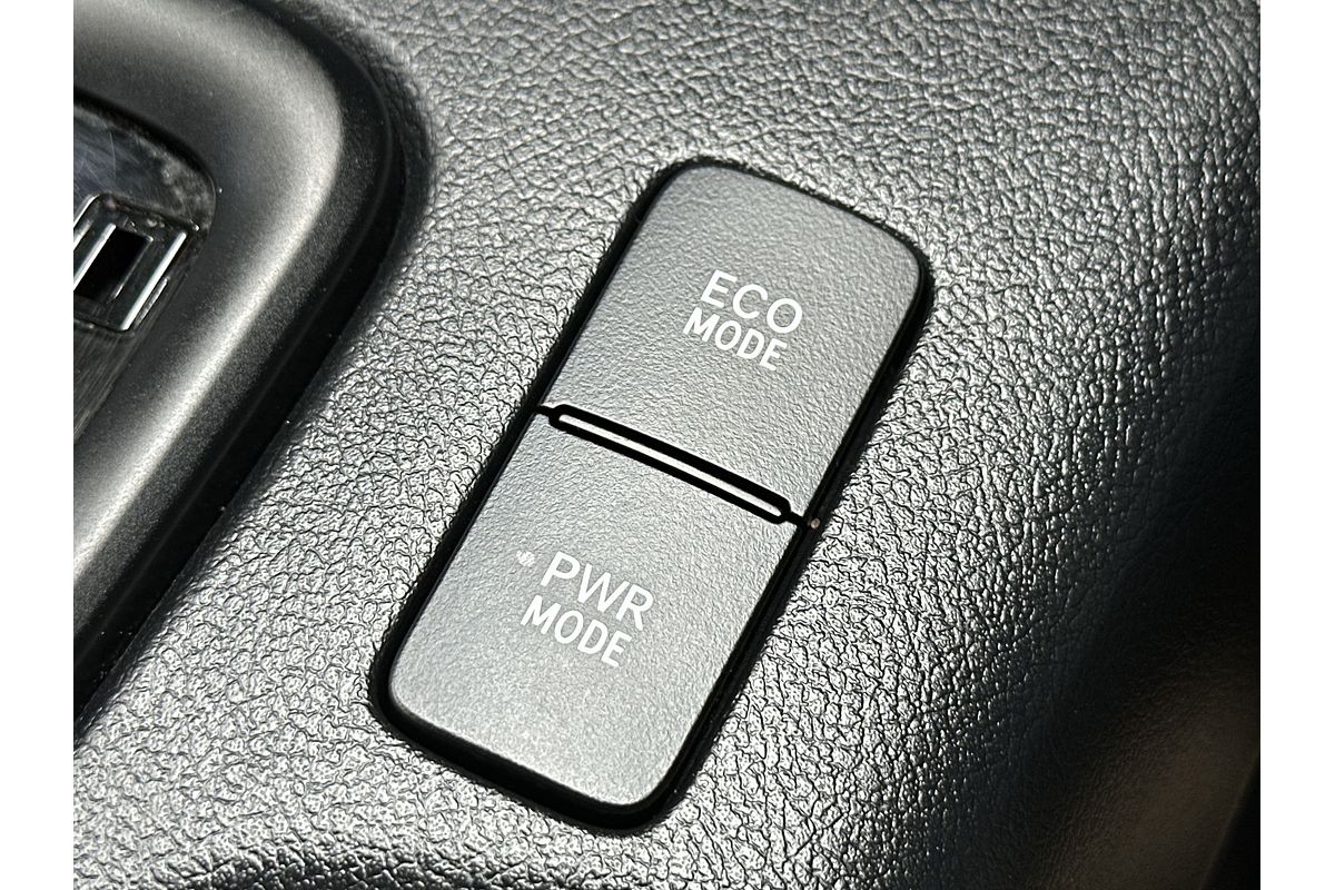 2018 Toyota Hilux Workmate GUN125R 4X4