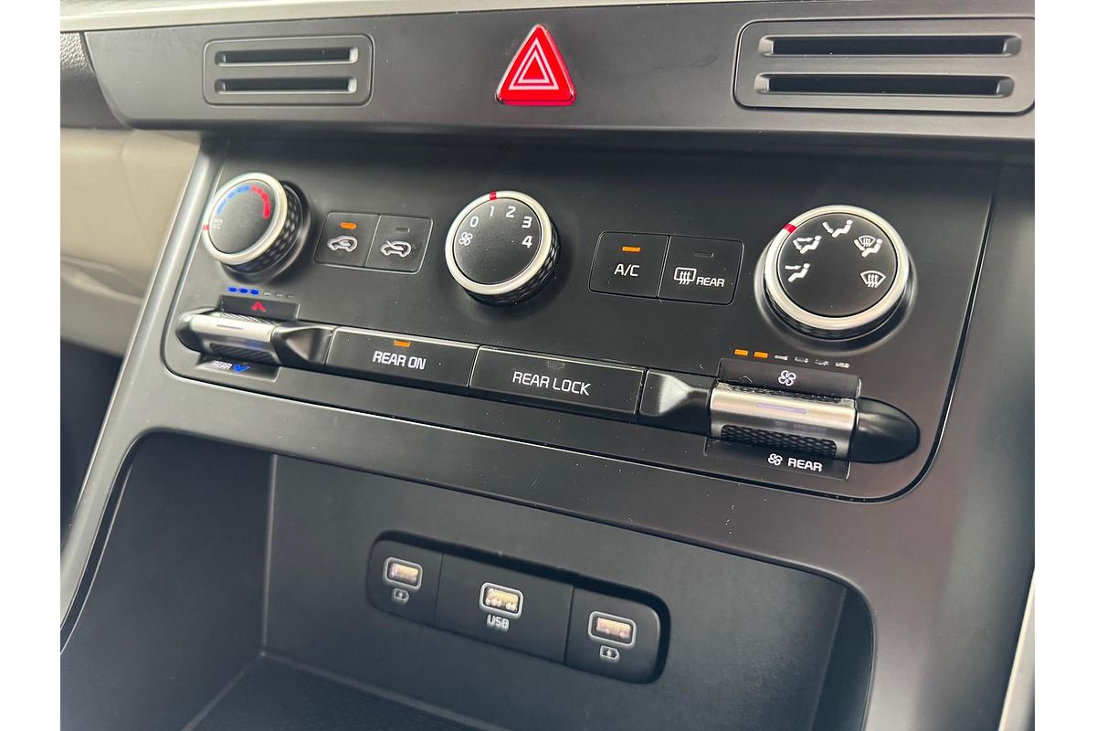 2022 Kia Carnival S KA4
