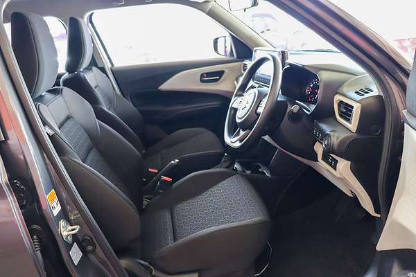 2024 Suzuki Swift Hybrid UZ
