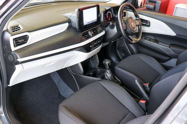 2024 Suzuki Swift Hybrid UZ