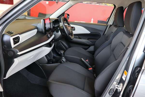 2024 Suzuki Swift Hybrid UZ