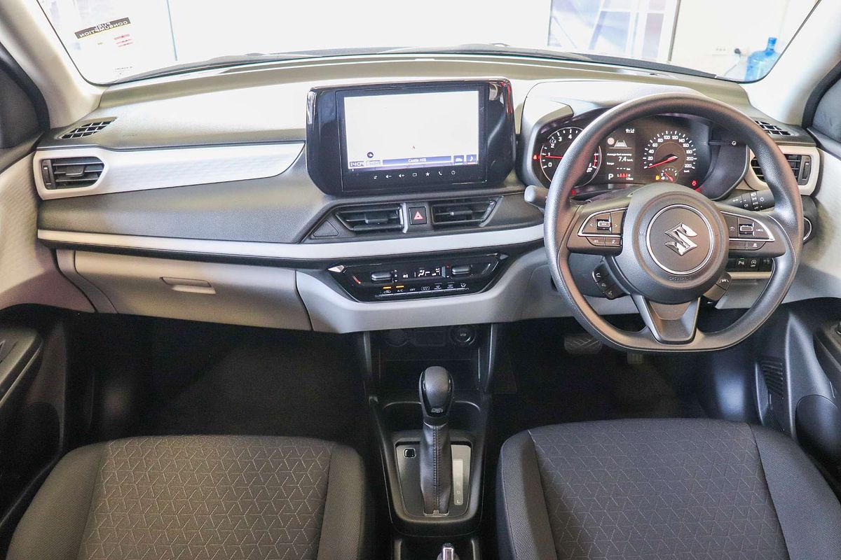 2024 Suzuki Swift Hybrid UZ