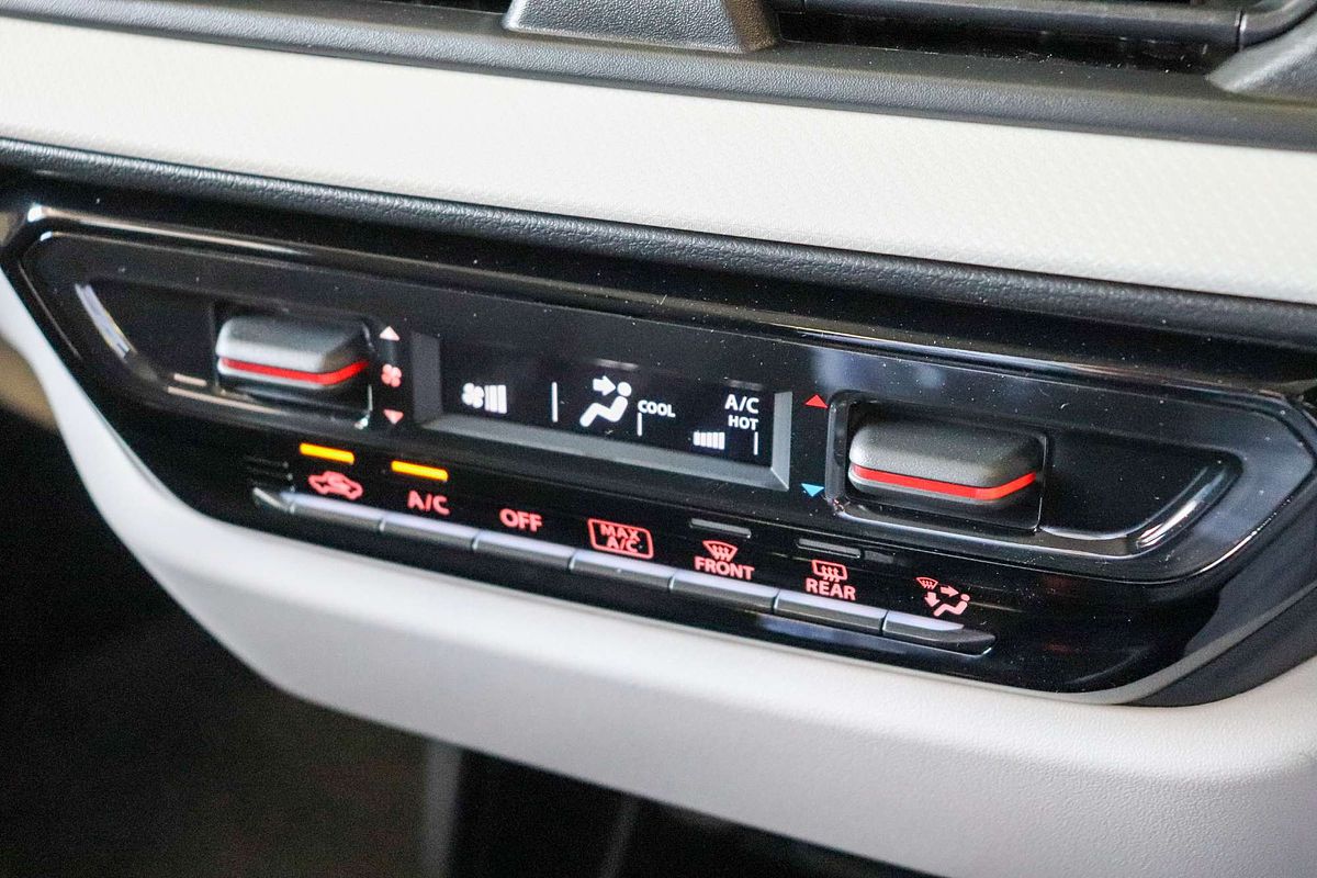 2024 Suzuki Swift Hybrid UZ