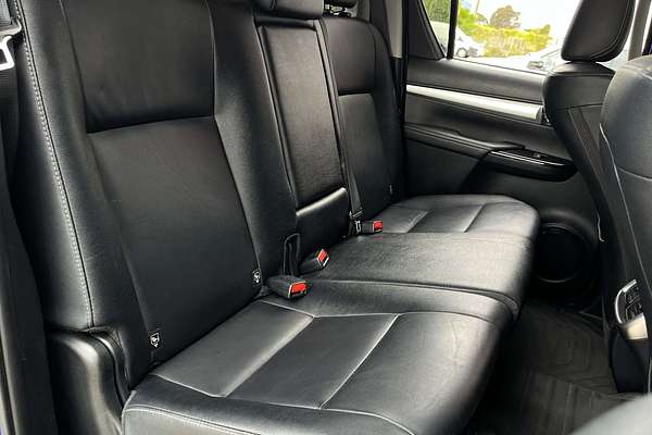 2020 Toyota Hilux SR5 GUN126R
