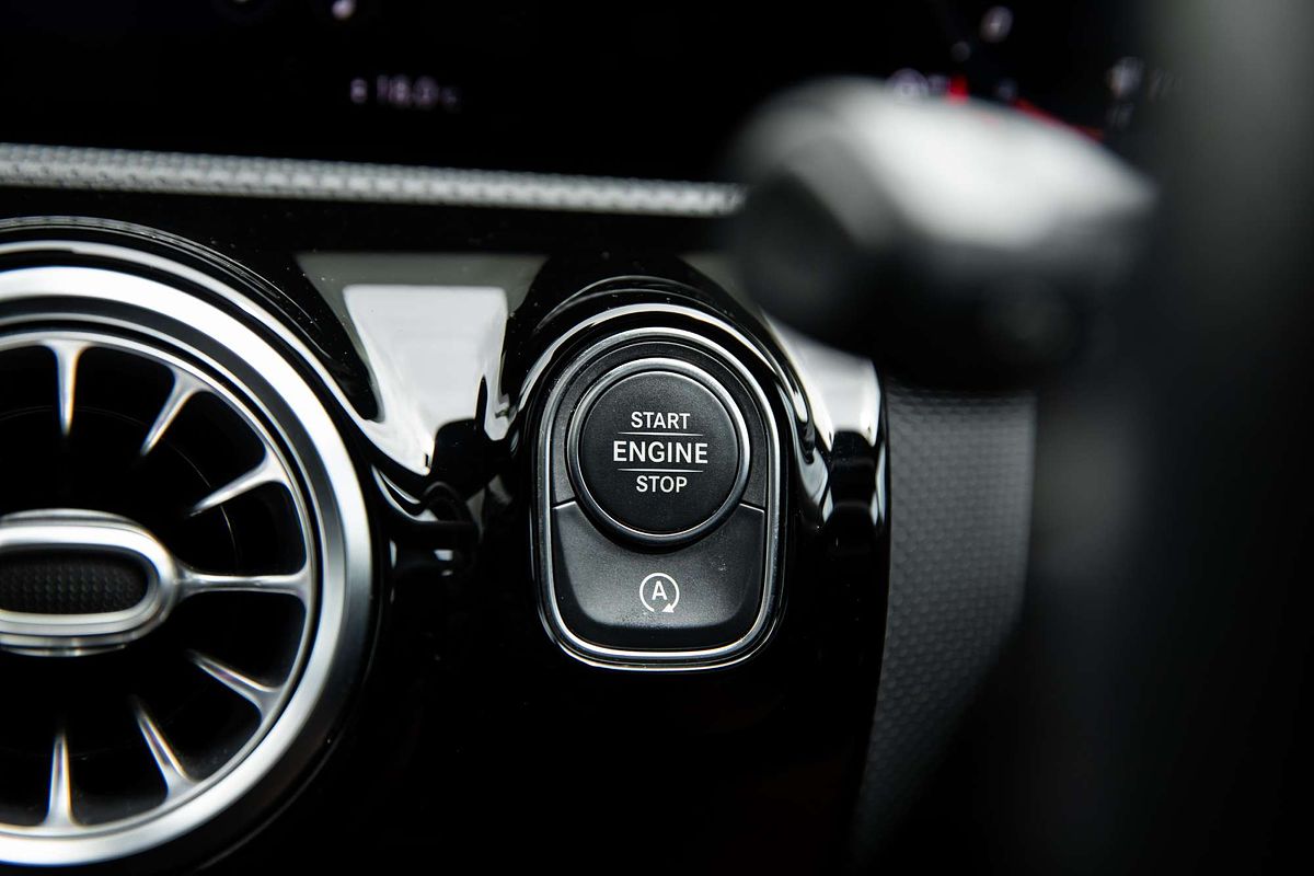 2020 Mercedes-Benz A-Class A250 V177