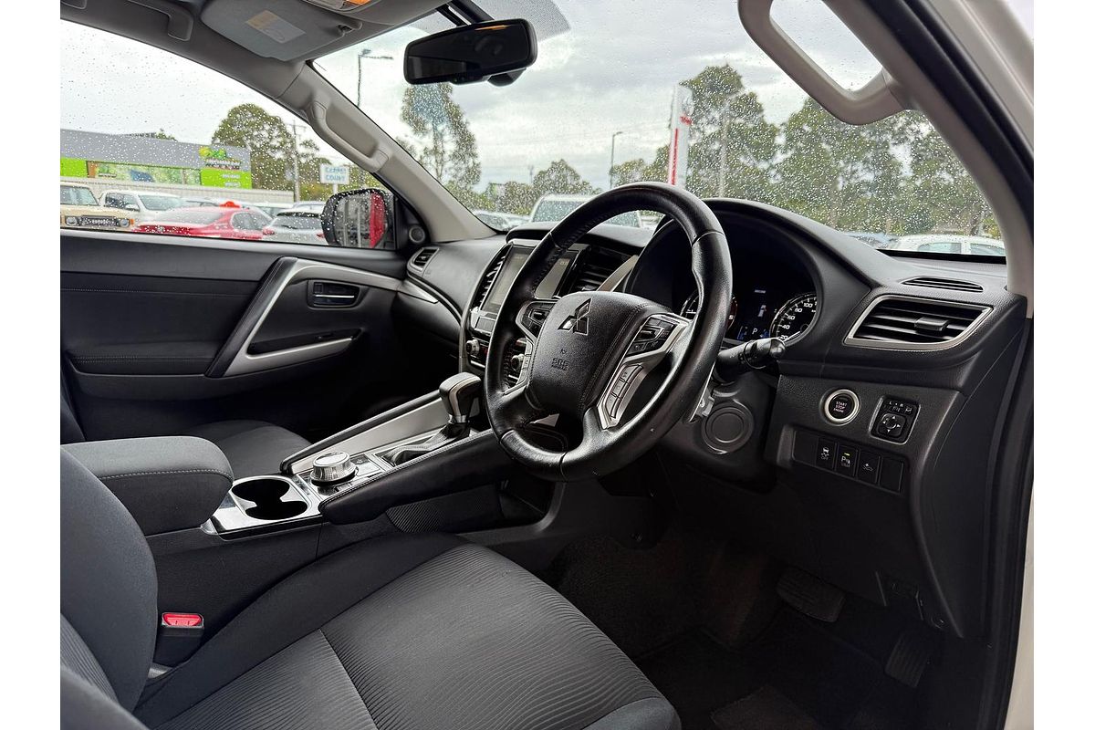 2022 Mitsubishi Pajero Sport GLS QF