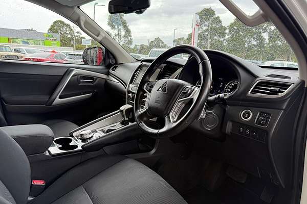 2022 Mitsubishi Pajero Sport GLS QF