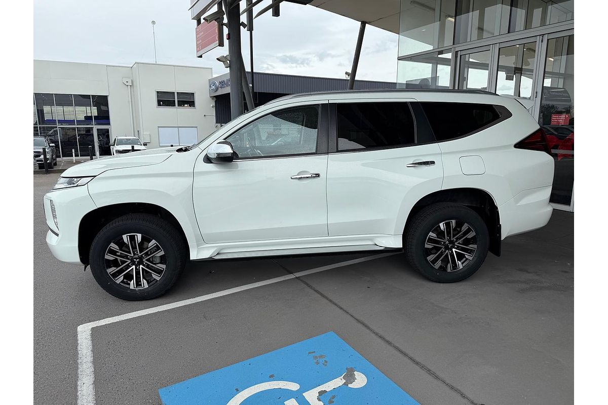 2022 Mitsubishi Pajero Sport GLS QF