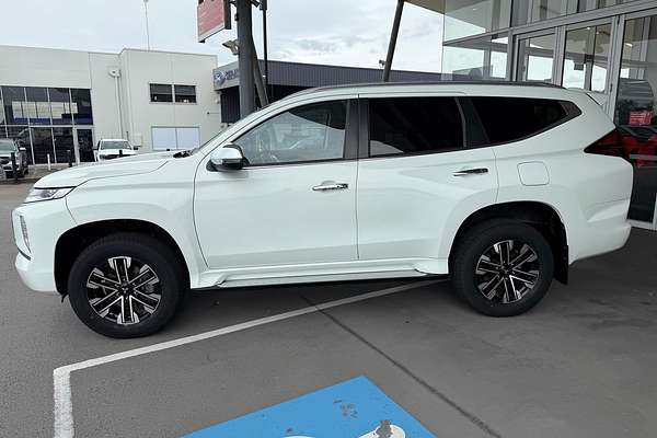 2022 Mitsubishi Pajero Sport GLS QF