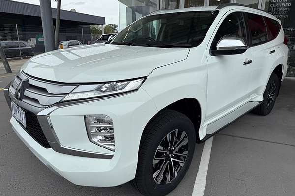 2022 Mitsubishi Pajero Sport GLS QF