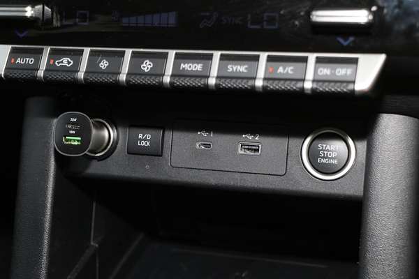 2024 Mitsubishi Triton GLS MV 4X4