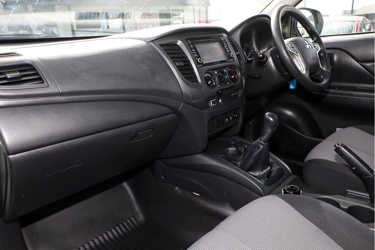 2019 Mitsubishi Triton GLX ADAS MR 4X4