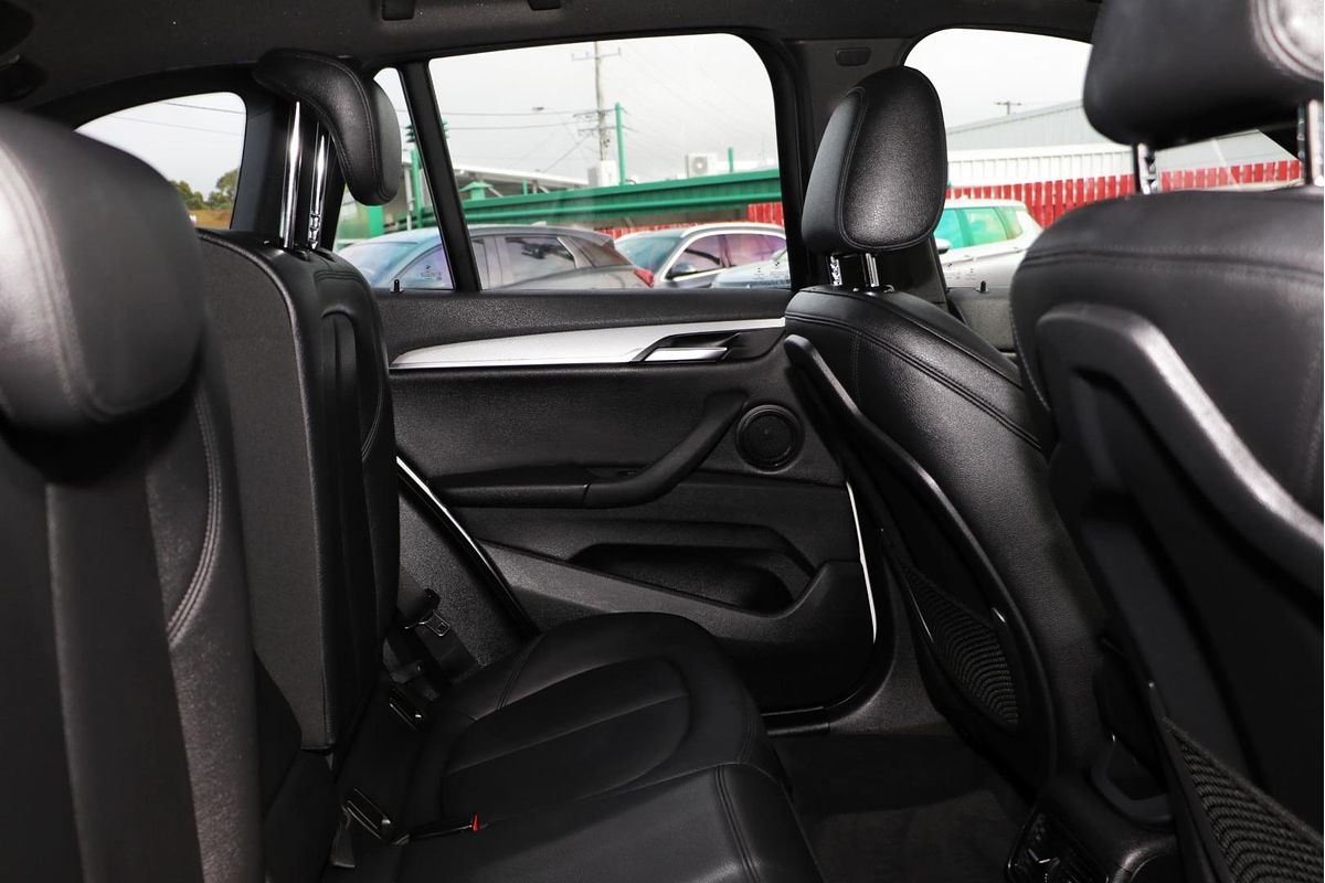 2016 BMW X1 sDrive18d F48