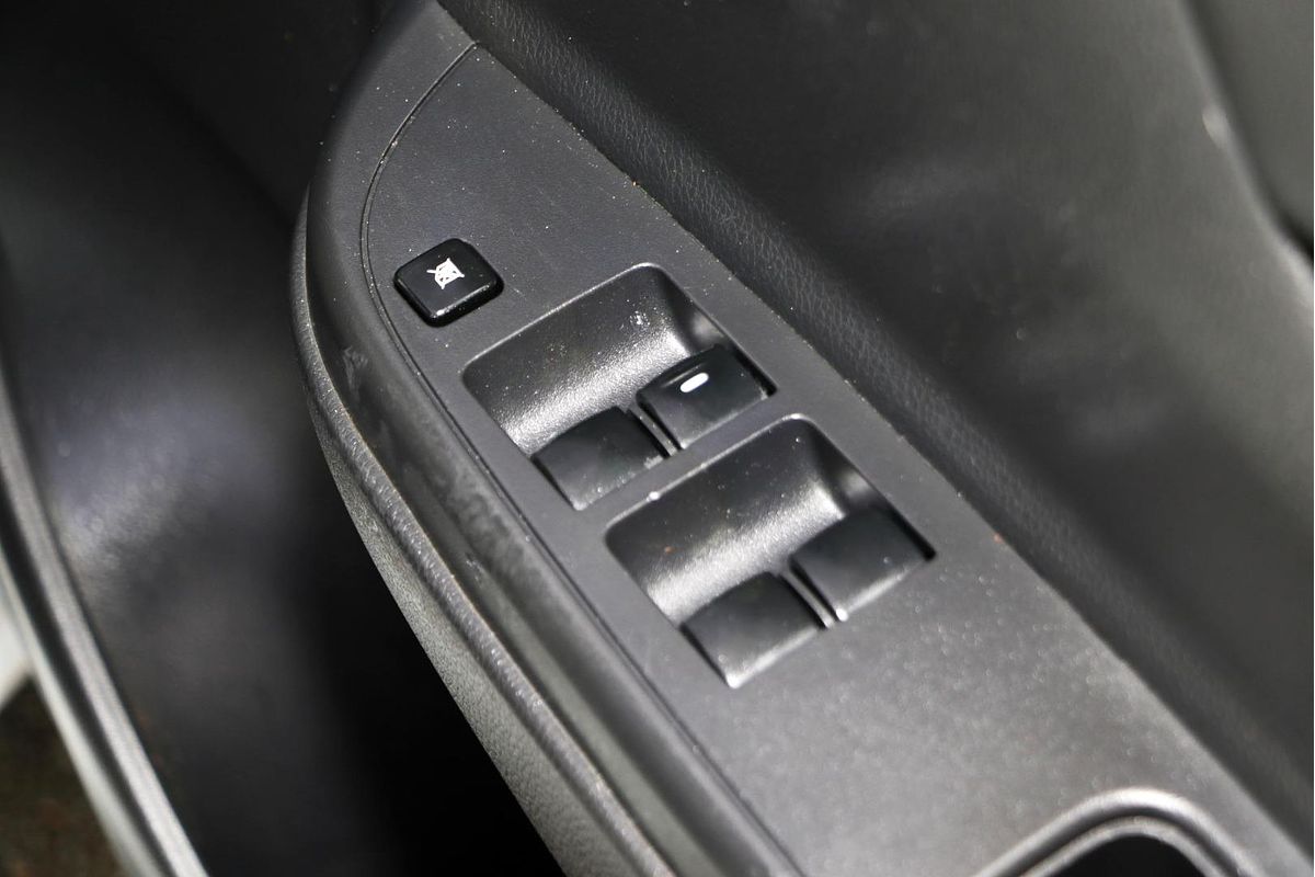 2019 Mitsubishi Triton GLX ADAS MR 4X4