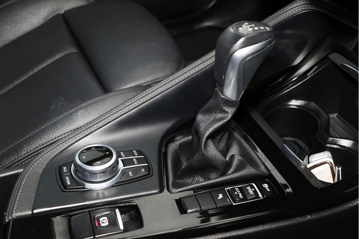 2016 BMW X1 sDrive18d F48