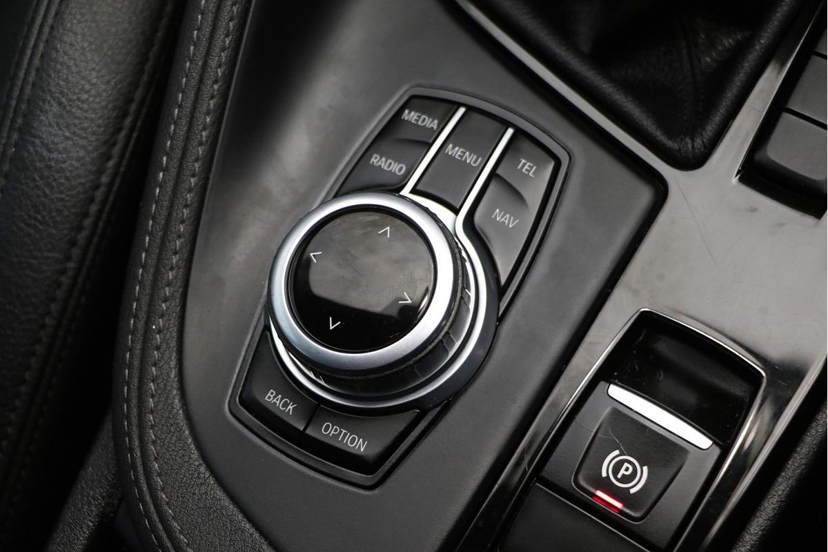2016 BMW X1 sDrive18d F48
